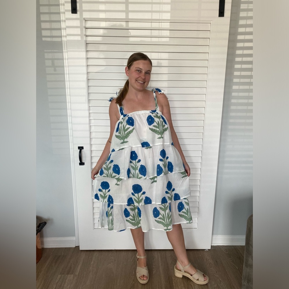 Adorable Victoria Dunn dress! 🍃- Make me an offer😊